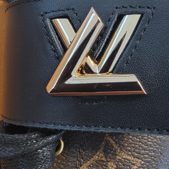 Louis VuittonWomen's Wonderland Flat Ranger Boots Monogram Canvas and Leather - Picture 4 of 13